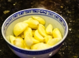 Peeled garlic