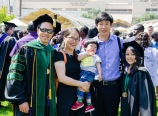 With Zhao Xing's family