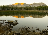 First light at Moraine lake