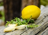 Garlic, lemon, thyme