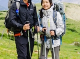 Hiking along Gable Pass Trail